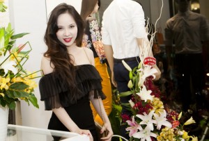 Siêu mẫu Ngọc Bích trong trang phục của nhà thiết kế Đức Duy