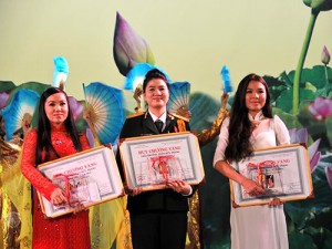 Ba HCV xuất sắc (từ trái qua): Mỹ Vân, Ngọc Quyền và Ngọc Đợi