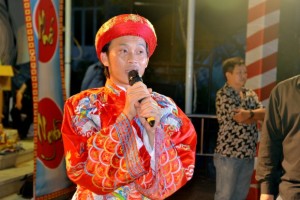 Hoài Linh trang trọng trong Lễ Giỗ Tổ sân khấu
