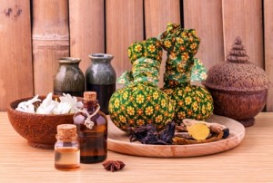 Tinh dầu thơm kì diệu là món quà dễ mua, dễ tặng khi đi Thái Lan đấy nhé!