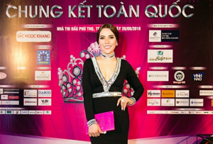 Á hậu Mai Phương Trang làm khách mời trong đêm chung kết Hoa hậu VN 2016