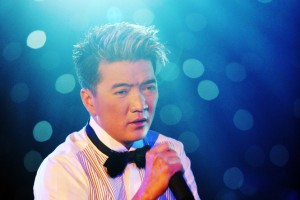 Ca sĩ Đàm Vĩnh Hưng