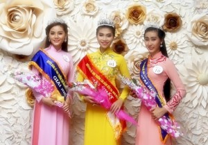 Miss BTC 2016 Bảo An (giữa) và 2 giải nhì Từ Lê Như Huỳnh (trái) và Lê Thị Trà My