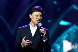 Danh ca Tuấn Ngọc: “Tôi luôn phải tự học mỗi ngày để có thể hát tốt hơn. Và ở tuổi này tôi vẫn học hát, học nhạc mỗi ngày” - Ảnh: Gia Tiến