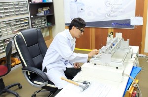 Dược sĩ Tiến đã đem kinh nghiệm, chuyên môn của mình đóng góp cho quá trình xây dựng, phát triển tính năng của công nghệ  LASER FFP TONING thế hệ 2