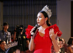 Hoa hậu Trần Ngọc Châu được đánh giá cao về chuyên môn khi làm giám khảo