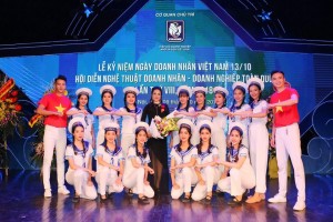 Đơn vị VKSTAR của hoa hậu Nguyễn Lan Vy đoạt Huy chương vàng Hội diễn nghệ thuật Doanh nhân – Doanh nghiệp toàn quốc lần thứ VIII"