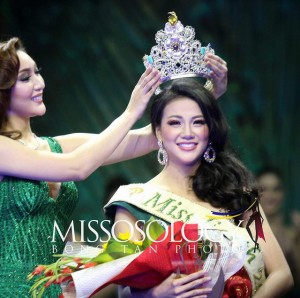 Lần đầu tiên, đại diện Việt Nam đăng quang 1 trong 5 cuộc thi nhan sắc lớn nhất thế giới