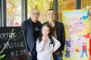 Cha con nhạc sĩ Yên Lam - Bé Bào Ngư và đạo diễn Anthony Võ (trái)