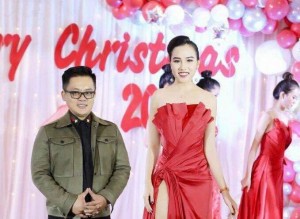 Hoa hậu Trần Ngọc Châu biểu diễn vedete trong chương trình. Cô cũng là gương mặt đồng hành cùng thương hiệu thời trang của NTK Thiệu Vy