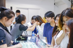 Lộc Phúc Fine Jewelry đang ngày được sự tín nhiệm của khách hàng trong và ngoài nước