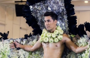 Á vương Hoàng Phi Kha làm Vedette của show triển lãm hoa quốc tế 2019
