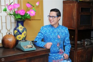 MC Anh Quân ủng hộ NTK Việt Hùng vinh danh Áo dài Việt