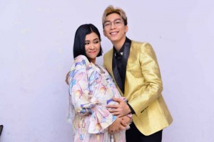 Vợ chồng trẻ Hà Nhi - Tăng Phúc