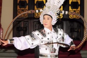 Khán giả nức lòng khi “Ông hoàng cải lương Hồ Quảng” Vũ Linh tái xuất