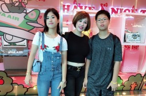 Hoa hậu Châu Mai Thảo cùng 2 con đi làm thiện nguyện tại Đài Bắc