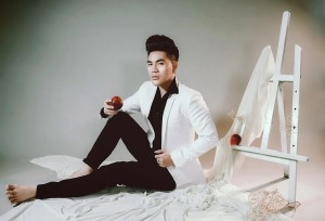 Nam vương Hoàng Gia Lâm trong bộ ảnh mới