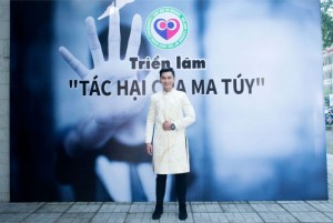 Trần Trung Trà tại Triển lãm Tác hại của ma túy