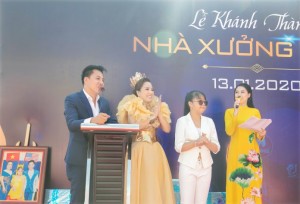 Doanh nhân Lê Trần Trí Dũng, Á hậu Đặng Ngọc Trúc và con gái tại Lễ Khánh Thành