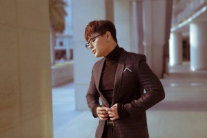 LEO Đình Bảo có ý định xin vào khu cách ly để khỏi phải suy nghĩ phá sản