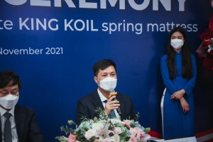 CEO Đinh Mộc Nhân trong buổi họp báo