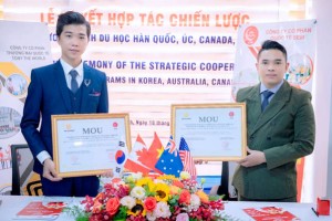 CEO Tony Phan (trái) và CEO Sử Đình Khoa cùng ký kết hợp tác chiến lược