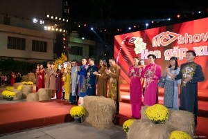 30 MC và Nghệ sĩ nổi tiếng cùng đón chào năm mới trong MC Show