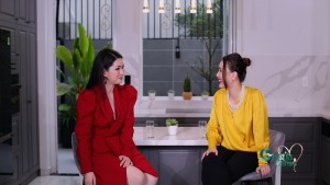 Ca sĩ Nguyễn Hồng Nhung trong talkshow Gõ cửa trái tim