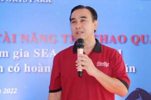 Nghệ sĩ Quyền Linh phát biểu tại buổi lễ