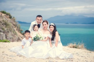 Gia đình hạnh phúc của HLV Khiếu Hương
