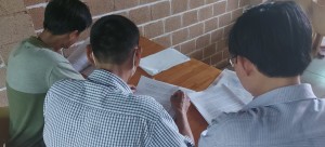 Ông Võ Công Toàn cùng 3 cán bộ Nguyễn Anh Tuấn, Trần Minh Thủ và Nguyễn Mạnh Tín liên tục kêu oan