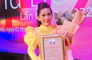 Bình Tinh nhận chiếc Huy chương vàng danh giá thứ hai trong sự nghiệp diễn xuất