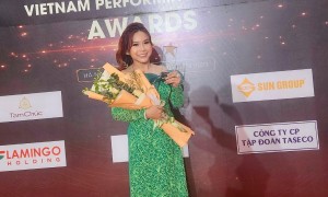 “Gương mặt nghệ sĩ tiêu biểu ngành nghệ thuật 2022” được trao cho nghệ sĩ Bình Tinh