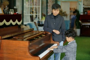 Thạc sĩ Hoàng Cầm - người giảng viên nhiệt huyết đánh thức tài năng âm nhạc cho trẻ em Đà Lạt