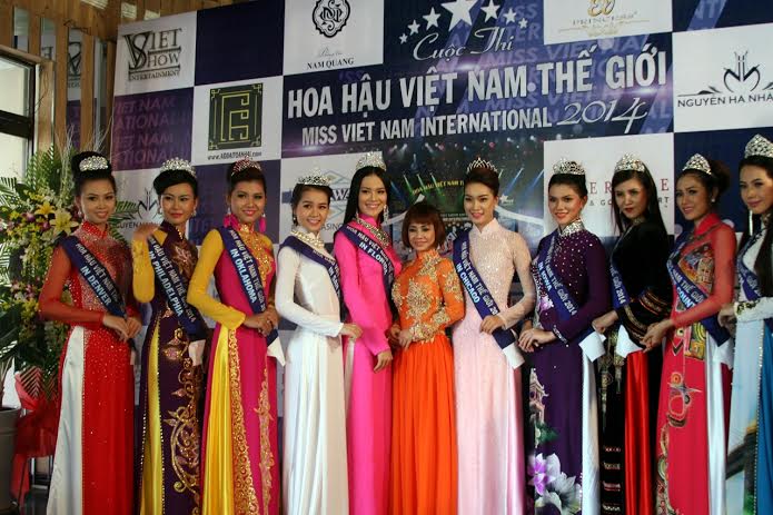 Các người đẹp đại diện cho 11 tiểu bang của Mỹ - nơi sẽ lần lượt diễn ra cuộc thi Hoa hậu Việt Nam thế giới