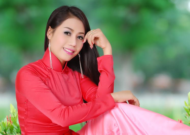 Ca nhạc sĩ trẻ Đinh Thiên Hương