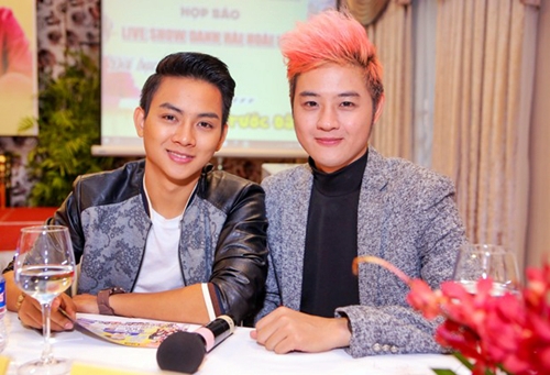 2 quán quân Gương mặt thân quen Hoài Lâm (2014) và Thanh Duy (2015)