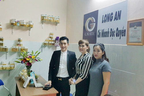 Các lãnh đạo của G-White tại lễ khai trương chi nhánh Long An