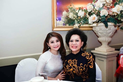 Đây là chuyến đi mà Vi Châu vừa được hát chung và làm giám khảo chung với danh ca Giao Linh