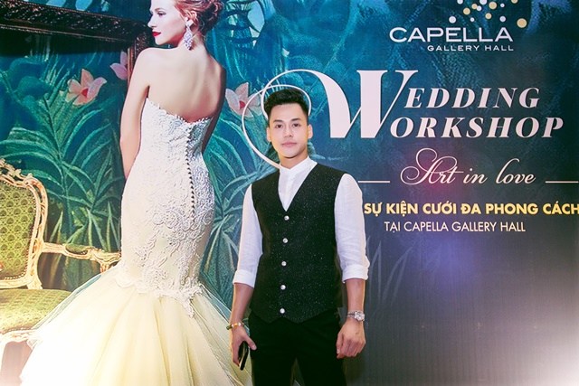 Ca sĩ Phan Ngọc Luân được giới thiệu với danh hiệu mới là Á vương Người Viêt Thế Giới 2017