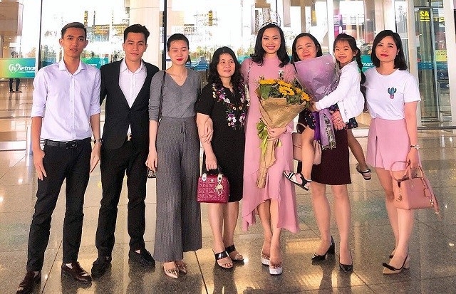 Tân nữ hoàng ”Queen of Spa” mùa đầu tiên trong vòng tay người thân