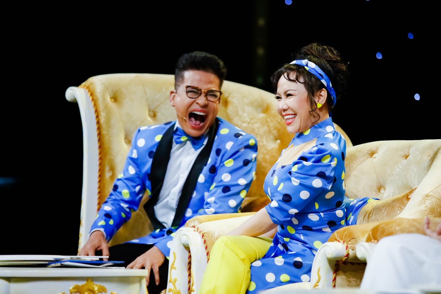 Đêm chung kết tối nay hứa hẹn sẽ được cười thả ga cùng với 2 giám khảo Thanh Bạch và Việt Hương