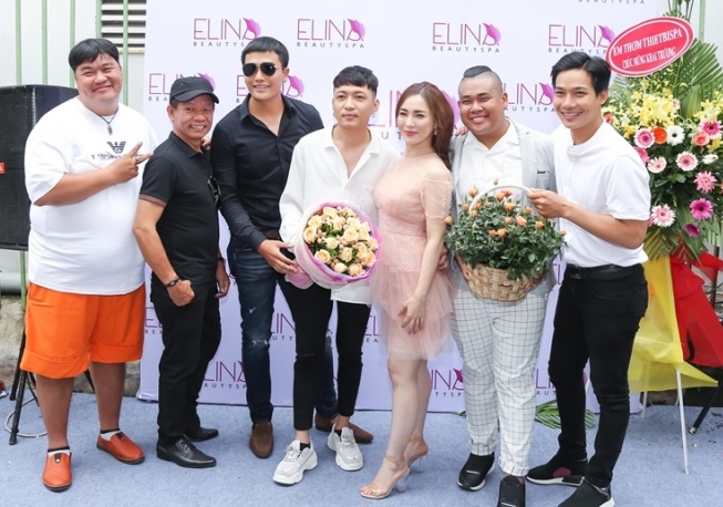 Danh hài Hoàng Mập, Mã Hiểu Đông, Guillaume Faugere, Minh Đăng, Thiên Dũng, nhiếp ảnh gia Thái Nhàn đến chúc mừng Thiên Thủy