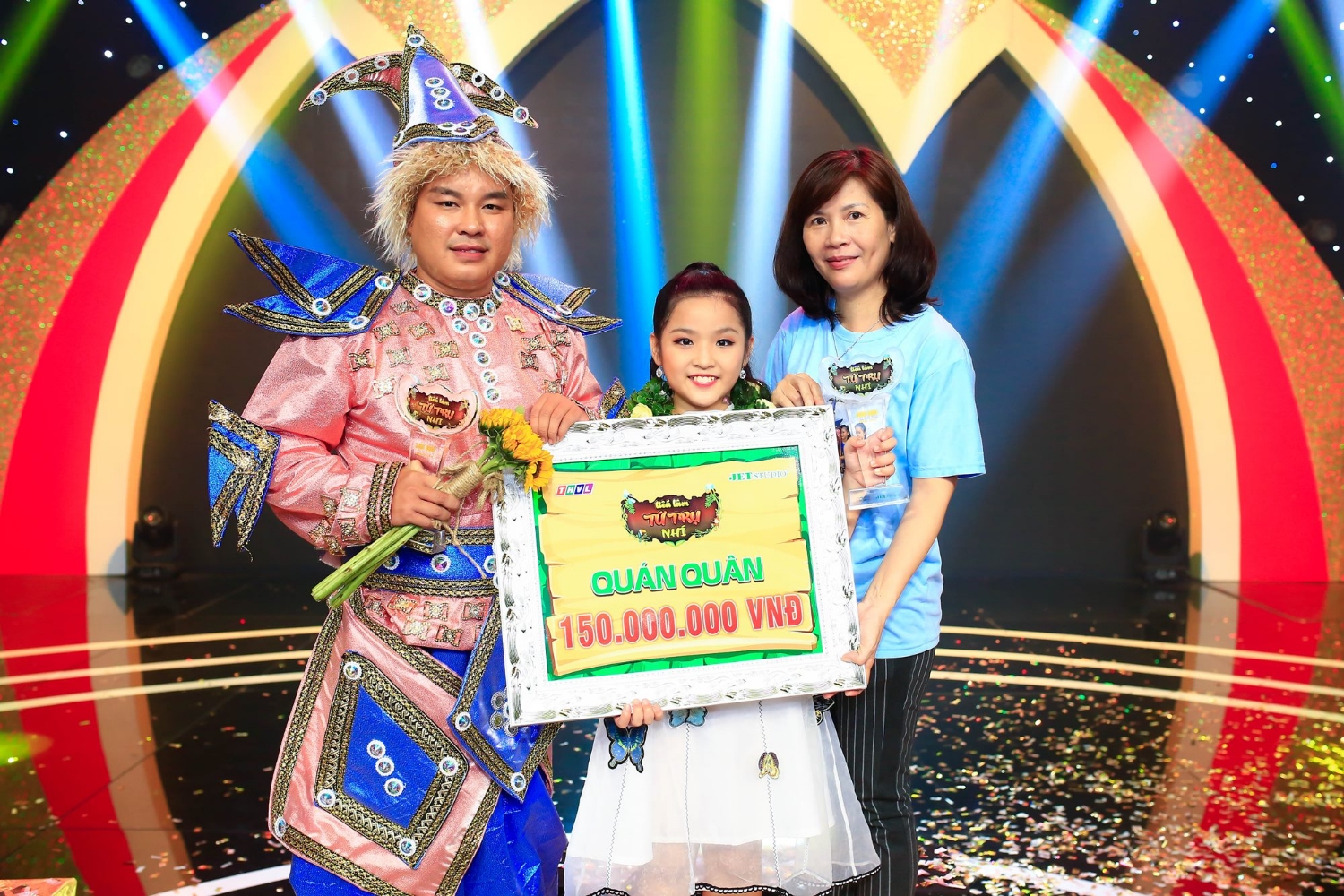 Phút đăng quang của Ái My