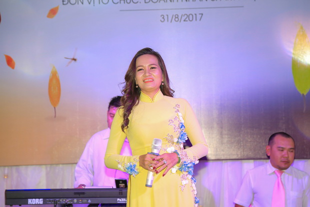 Mua thu yeu thuong ntk tran ngoc