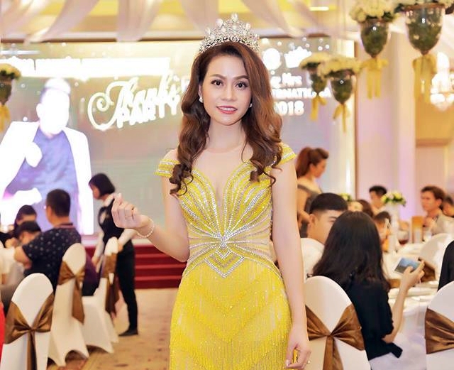 Á hậu Oanh Ni trong buổi tiệc Thank Party tại Sài Gòn