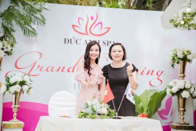 Đức Anh Spa ký kết hợp tác cùng mỹ phẩm Xuân Thanh ngay trong lễ khai trương