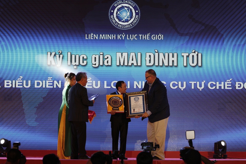 Mai Dinh Toi ky luc 1