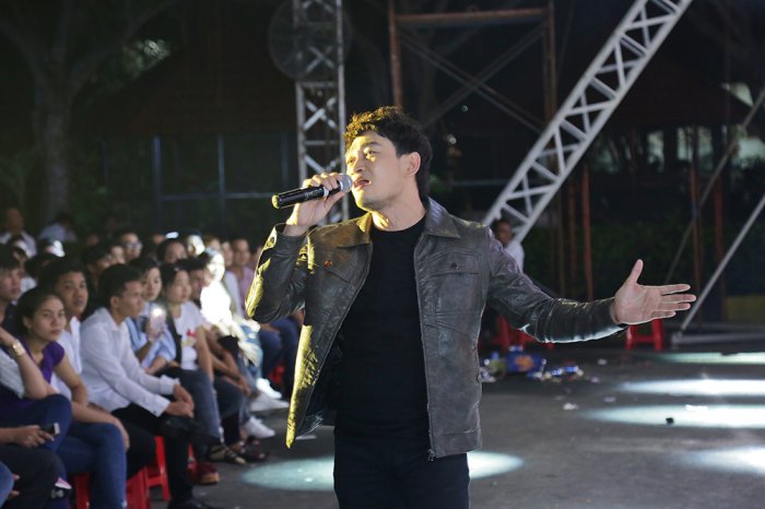 Trương Minh Quốc Thái cháy hết mình trong đêm nhạc