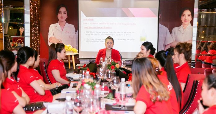 Doanh nhân Phạm Phúc Ngân: Khi khách hàng có kiến thức họ sẽ biết lựa chọn dòng mỹ phẩm hiệu quả, an toàn
